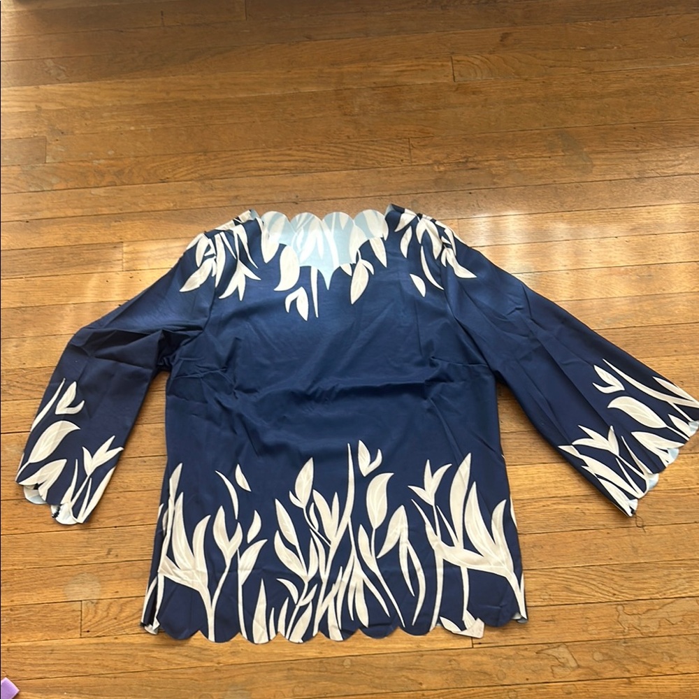 Emery Rose Blue and White Blouse